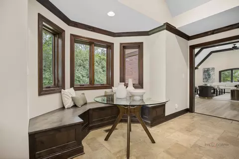 Entry Way - 1899 Hilltop Ln, Bannockburn, IL 60015 photo 2 of 3