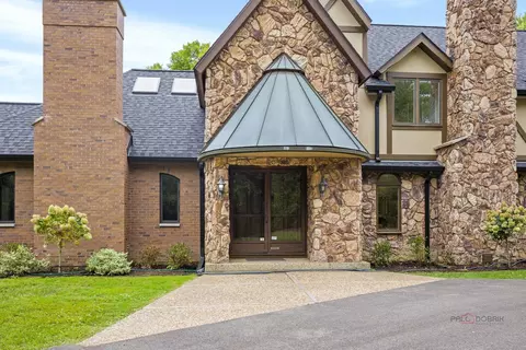 Exterior - 1899 Hilltop Ln, Bannockburn, IL 60015 photo 6 of 20