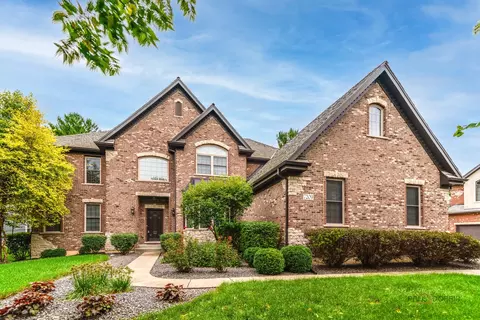 7209 Daybreak Ln, Long Grove, IL 60060