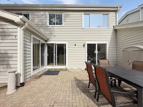 Exterior - 647 Darien Ct, Hoffman Estates, IL 60169 photo 5 of 5