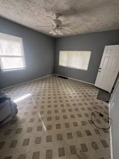 308 Superior St, Aurora, IL 60505 photo 6