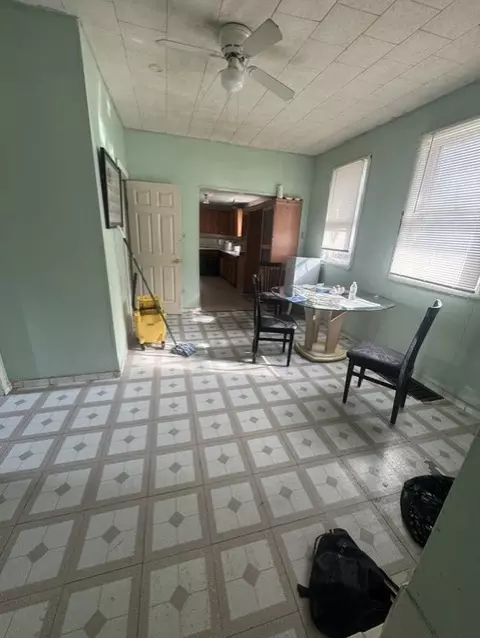 308 Superior St, Aurora, IL 60505 photo 4