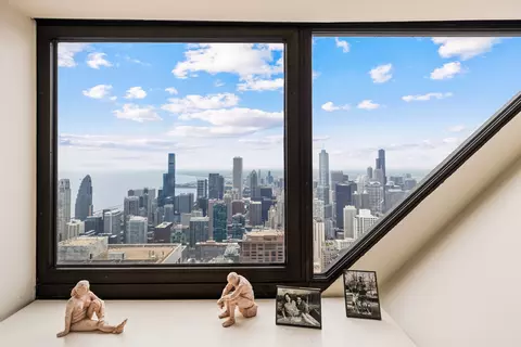 View/Area - 175 E Delaware Pl #8608, Chicago, IL 60611 photo 3 of 4