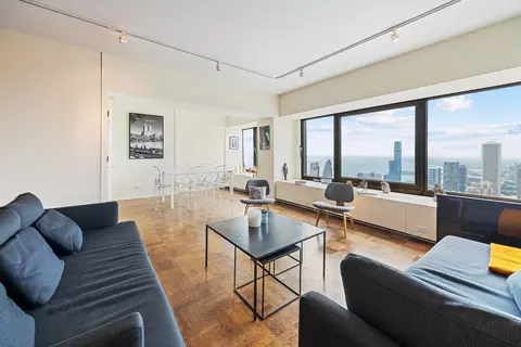 Living - 175 E Delaware Pl #8608, Chicago, IL 60611 photo 2 of 9