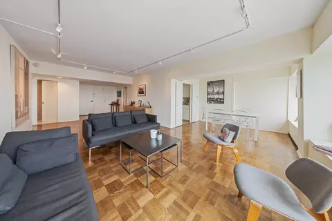 Living - 175 E Delaware Pl #8608, Chicago, IL 60611 photo 4 of 9