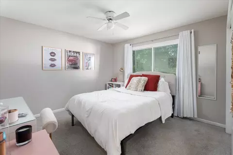 Bedroom - 5 Redstart Rd, Naperville, IL 60565 photo 3 of 4