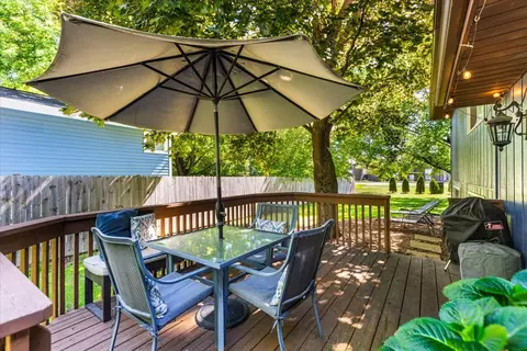 Exterior - 5 Redstart Rd, Naperville, IL 60565 photo 5 of 8