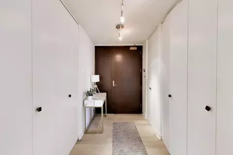 Entry Way - 360 E Randolph St #405, Chicago, IL 60601 photo 1 of 2