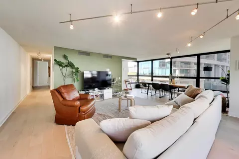 Living - 360 E Randolph St #405, Chicago, IL 60601 photo 2 of 3