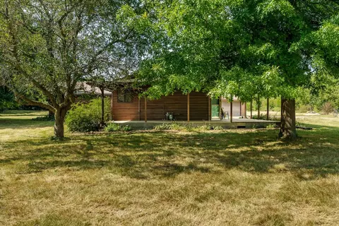 Exterior - 608 N 2nd St, Holcomb, IL 61043 photo 4 of 13