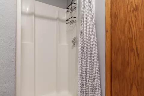 Bath - 608 N 2nd St, Holcomb, IL 61043 photo 5 of 5