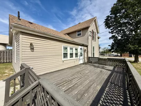 Exterior - 154 E Third St, Manteno, IL 60950 photo 8 of 9