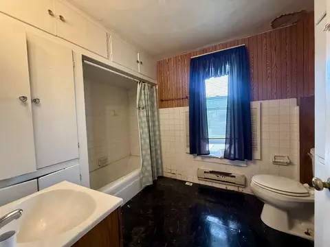 Bath - 154 E Third St, Manteno, IL 60950 photo 1 of 2