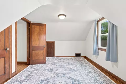 Bedroom - 913 3rd Ave, Silvis, IL 61282 photo 4 of 6
