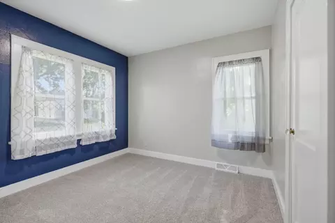Bedroom - 2618 38th Ave, Moline, IL 61265 photo 1 of 4