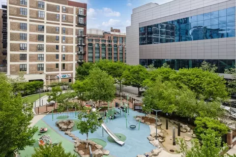 Exterior - 320 E 21st St #807, Chicago, IL 60616 photo 6 of 6