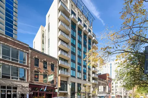 744 N Clark St #305, Chicago, IL 60654