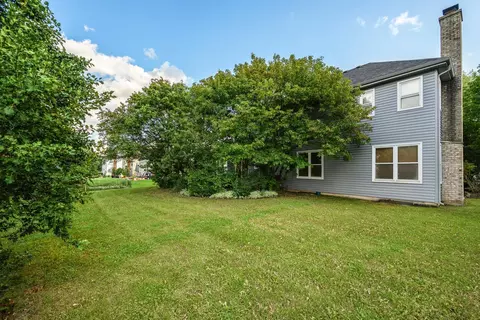 Exterior - 5282 Galloway Dr, Hoffman Estates, IL 60192 photo 4 of 4