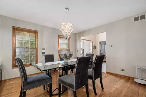 Dining - 5282 Galloway Dr, Hoffman Estates, IL 60192 photo 2 of 3