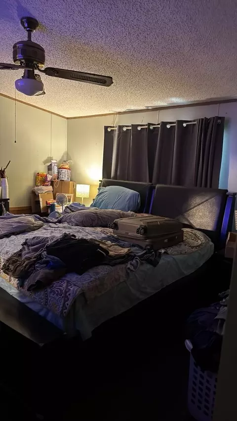 Bedroom - 200 E Blake St, Benton, IL 62812 photo 2 of 3