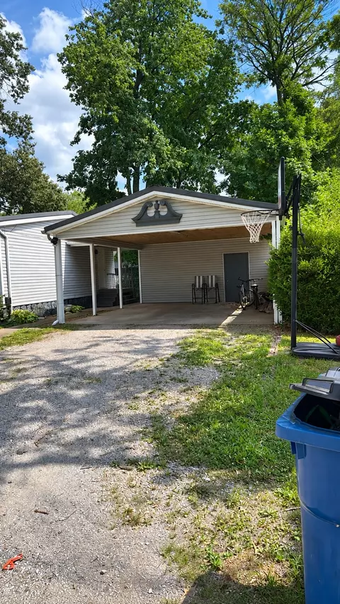 Other - 200 E Blake St, Benton, IL 62812 photo 3 of 8