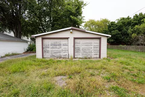Exterior - 1065 S 4th Ave, Kankakee, IL 60901 photo 11 of 11