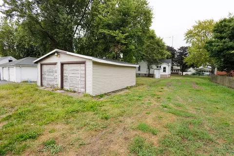 Exterior - 1065 S 4th Ave, Kankakee, IL 60901 photo 10 of 11