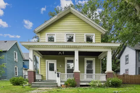 624 W 16th St, Davenport, IA 52803