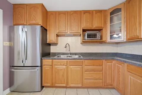 Kitchen - 16601 Honore Ave, Markham, IL 60428 photo 3 of 3