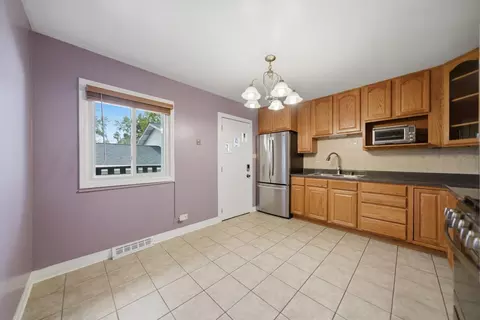 Kitchen - 16601 Honore Ave, Markham, IL 60428 photo 2 of 3