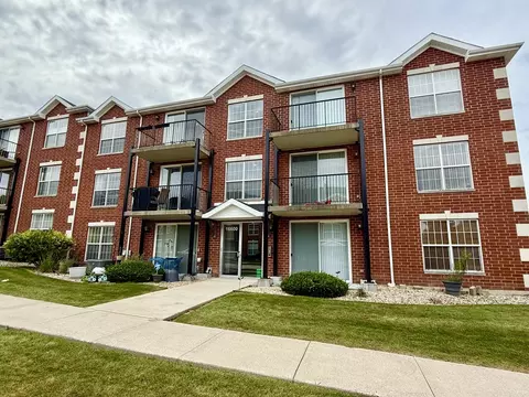 16600 Liberty Cir #2S, Orland Park, IL 60467