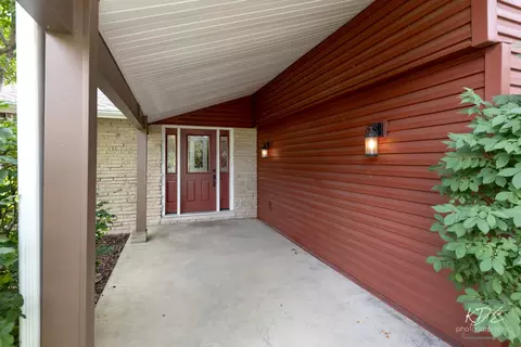 Exterior - 13607 S Lake Dr, Plainfield, IL 60544 photo 2 of 6