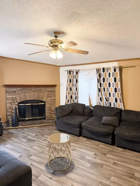 103 Charabanc Ln, Wheeling, IL 60090 photo 7