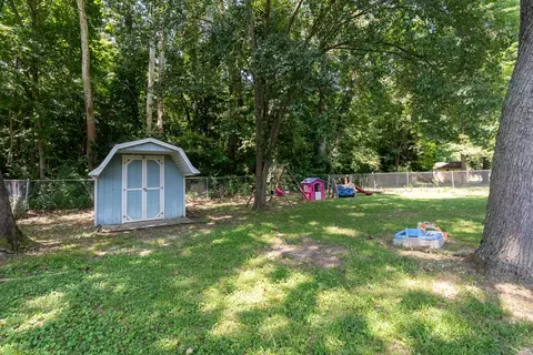 Exterior - 1023 Roberta Dr, Murphysboro, IL 62966 photo 6 of 7