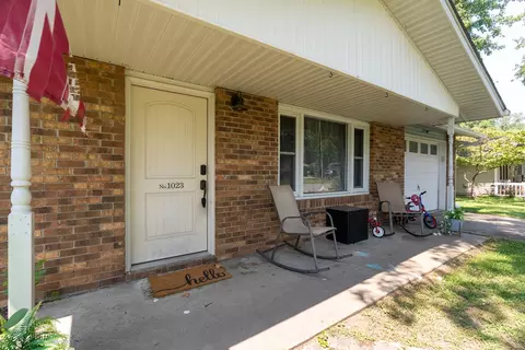 Exterior - 1023 Roberta Dr, Murphysboro, IL 62966 photo 3 of 7