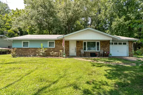 Exterior - 1023 Roberta Dr, Murphysboro, IL 62966 photo 1 of 7