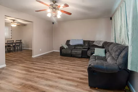 Living - 1023 Roberta Dr, Murphysboro, IL 62966 photo 1 of 2