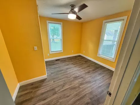 Bedroom - 323 Austin Ave, Flora, IL 62839 photo 1 of 11