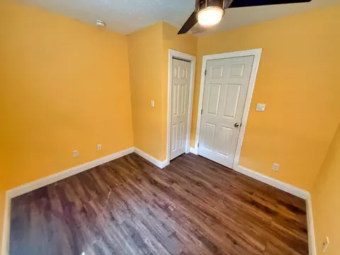 Bedroom - 323 Austin Ave, Flora, IL 62839 photo 6 of 11