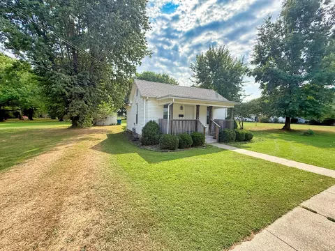 Other - 323 Austin Ave, Flora, IL 62839 photo 12 of 15