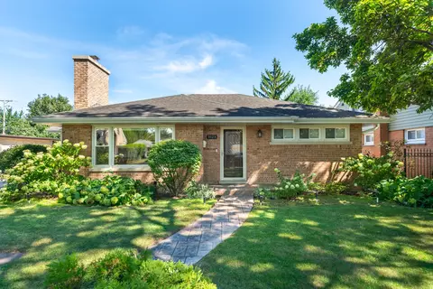 9129 Mango Ave, Morton Grove, IL 60053
