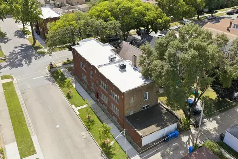 View/Area - 1656 E 84th St, Chicago, IL 60617 photo 3 of 6
