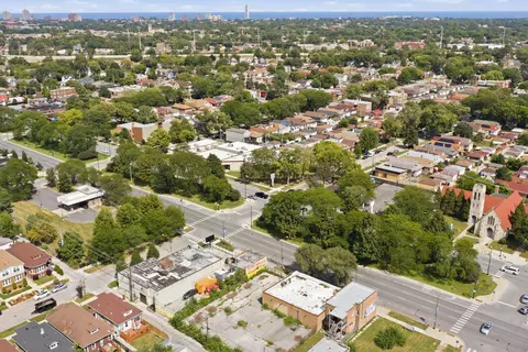View/Area - 1656 E 84th St, Chicago, IL 60617 photo 5 of 6