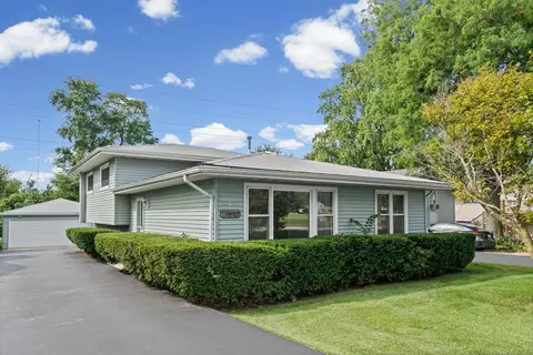 22 W313 1 St, Glen Ellyn, IL 60137