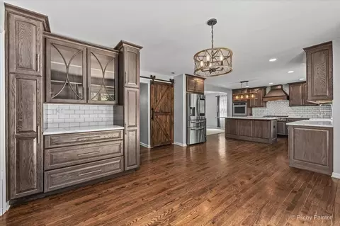 Kitchen - 2711 Old Oak Dr, Mchenry, IL 60050 photo 4 of 5