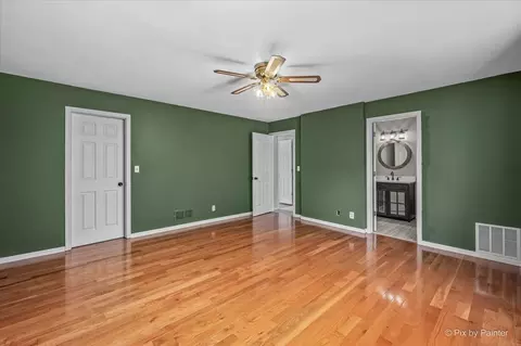 Bedroom - 2711 Old Oak Dr, Mchenry, IL 60050 photo 2 of 12