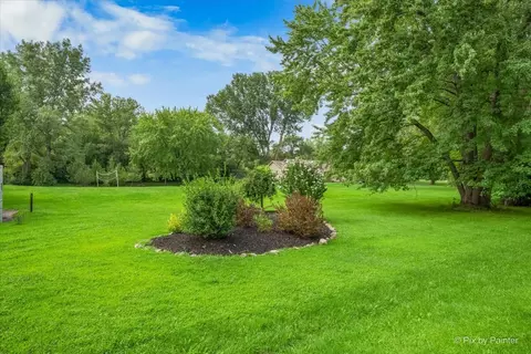Exterior - 2711 Old Oak Dr, Mchenry, IL 60050 photo 11 of 13