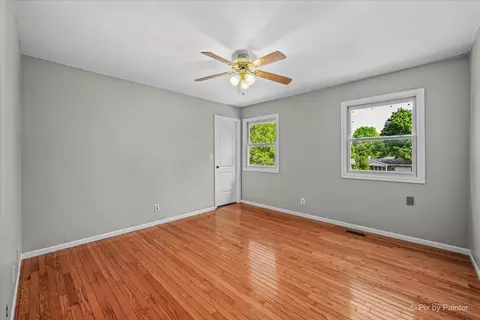Bedroom - 2711 Old Oak Dr, Mchenry, IL 60050 photo 3 of 12