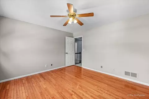 Bedroom - 2711 Old Oak Dr, Mchenry, IL 60050 photo 4 of 12