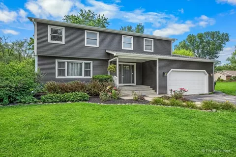 Exterior - 2711 Old Oak Dr, Mchenry, IL 60050 photo 4 of 13